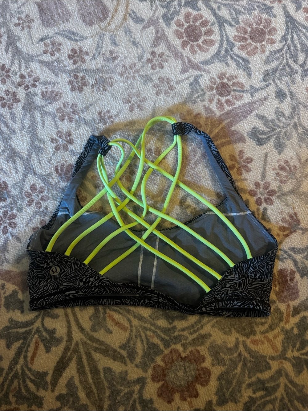 Lululemon bra - Picture 2 of 3